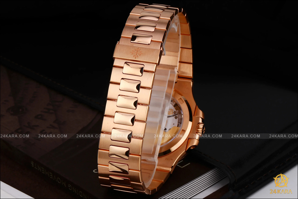 Đồng hồ Patek Philippe 5711/1R-001