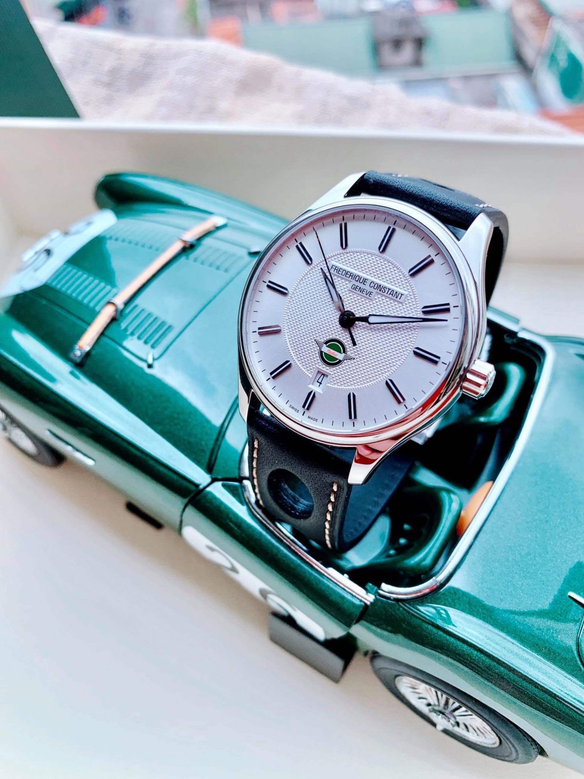 frederiqueconstant303hs5b6211200x1600