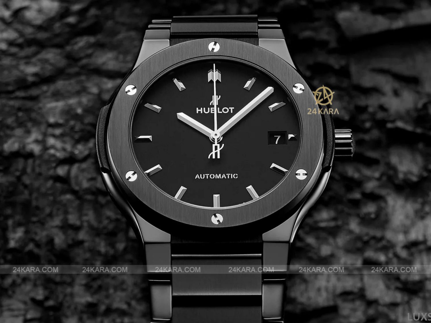Đồng hồ Hublot Classic Fusion 42 Black Magic Bracelet 548.CM.1170.CM Vỏ Dây Gốm - Lướt