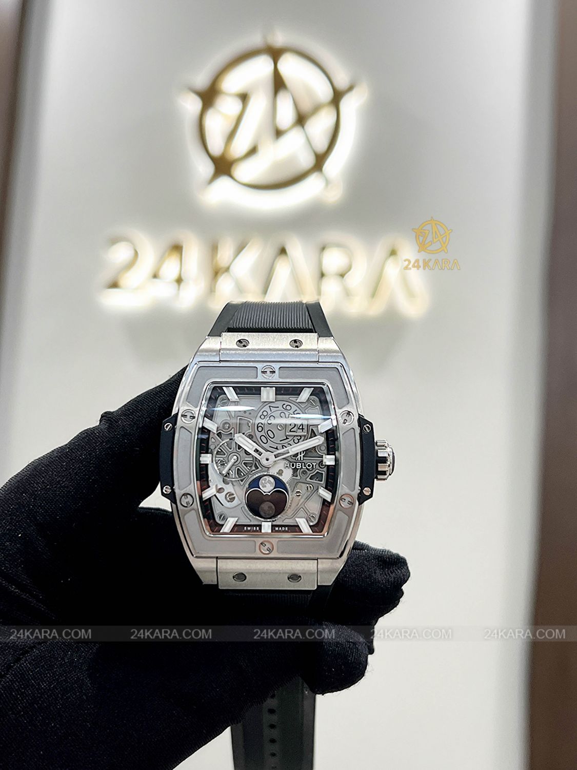 Đồng hồ Hublot Spirit of Big Bang Moonphase Titanium 647.NX.1137.RX - Lướt