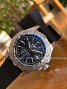 Đồng hồ Breitling Colt with Black Rubber Strap A17380