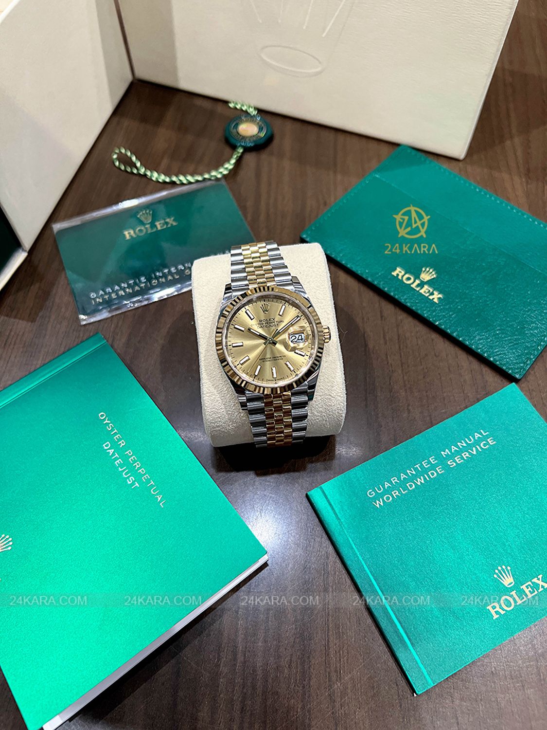 Đồng hồ Rolex Datejust 36 M126233-0015 126233-0015 Demi Vàng Kim Mặt Champagne Cọc Dạ Quang - Unworn
