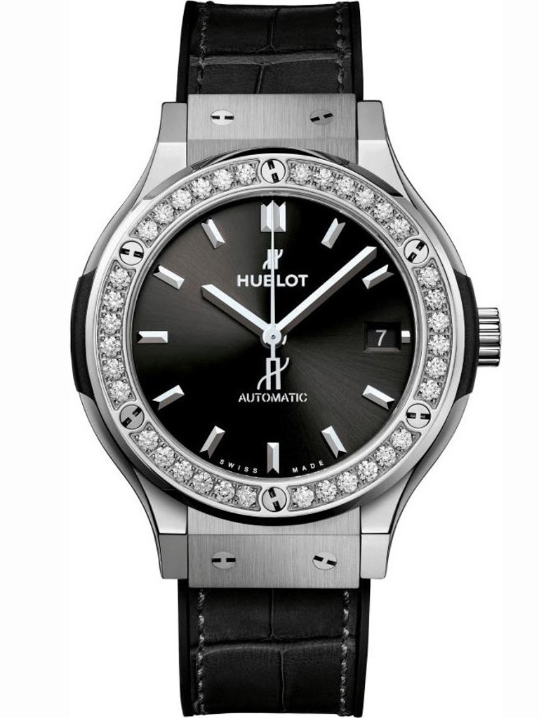 Đồng hồ Hublot Classic Fusion Titanium 38mm 565.NX.1470.LR.1204 Kim cương - Lướt