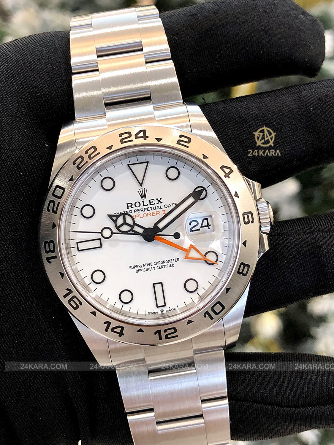 Đồng hồ Rolex Explorer II 226570-0001