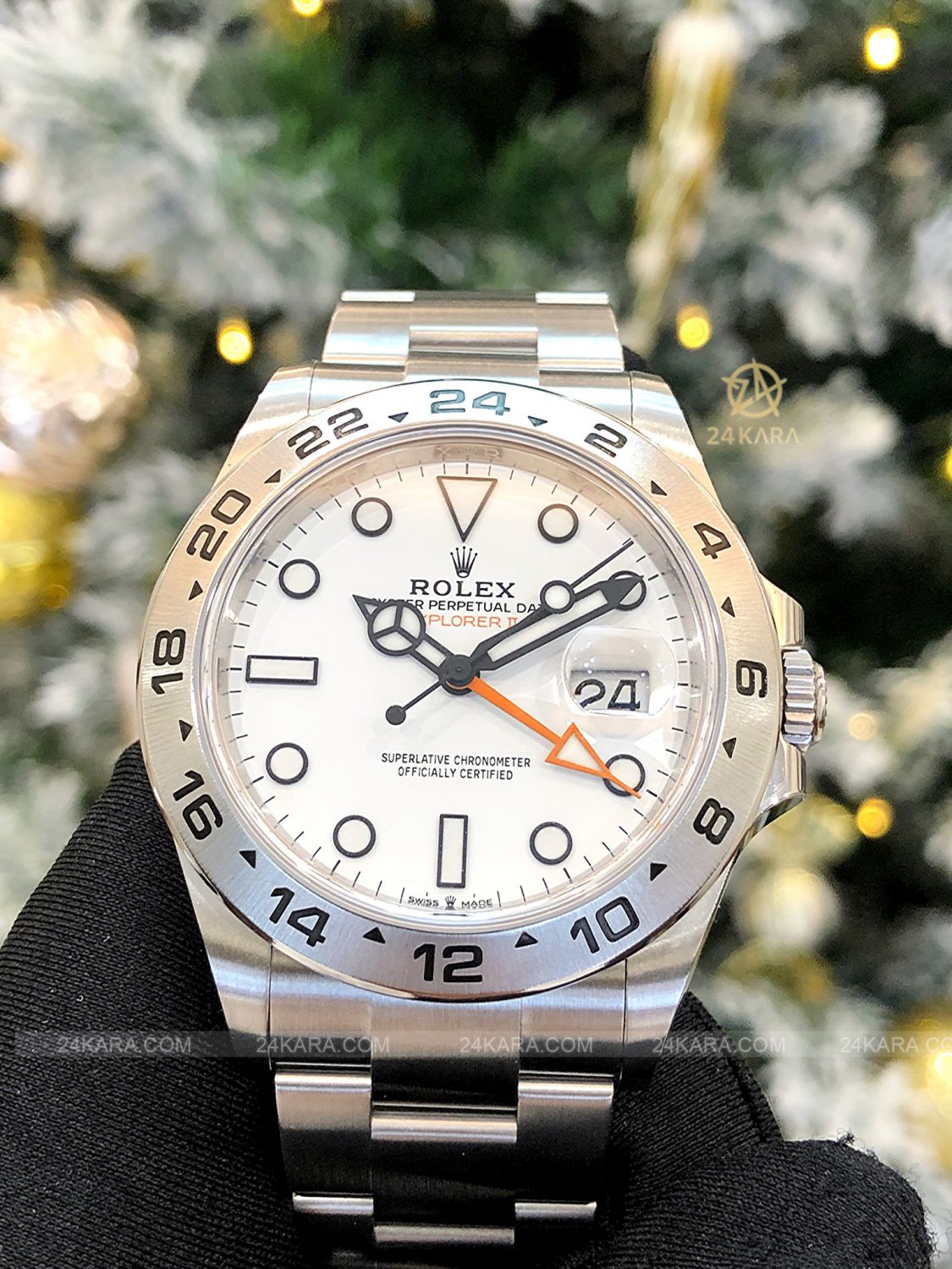 Đồng hồ Rolex Explorer II 226570-0001