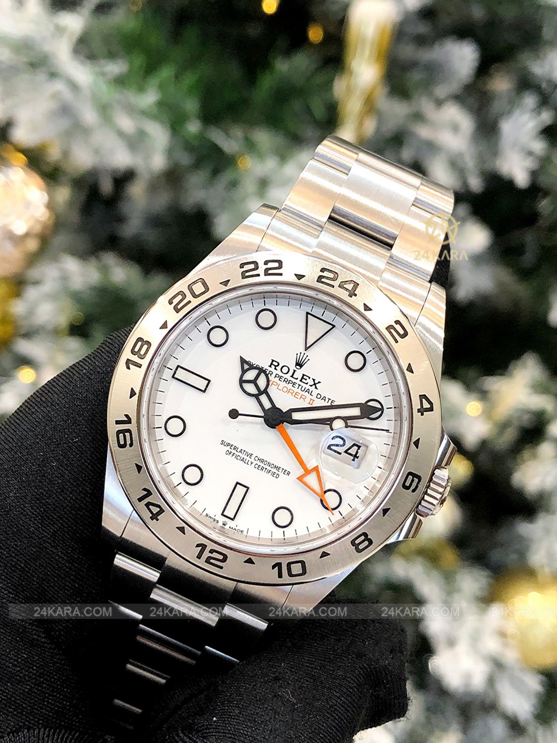 Đồng hồ Rolex Explorer II 226570-0001