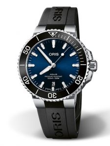 Đồng hồ Oris AQUIS DATE 01 733 7766 4135-07 4 22 64FC