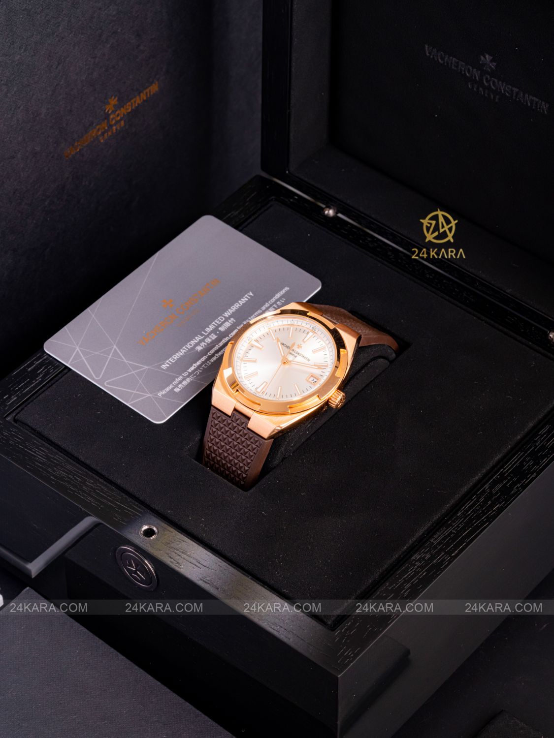 Đồng hồ Vacheron Constantin Overseas 41 Rose Gold 18K 4500V/000R-B127 mặt số trắng, dây da và dây cao su nâu