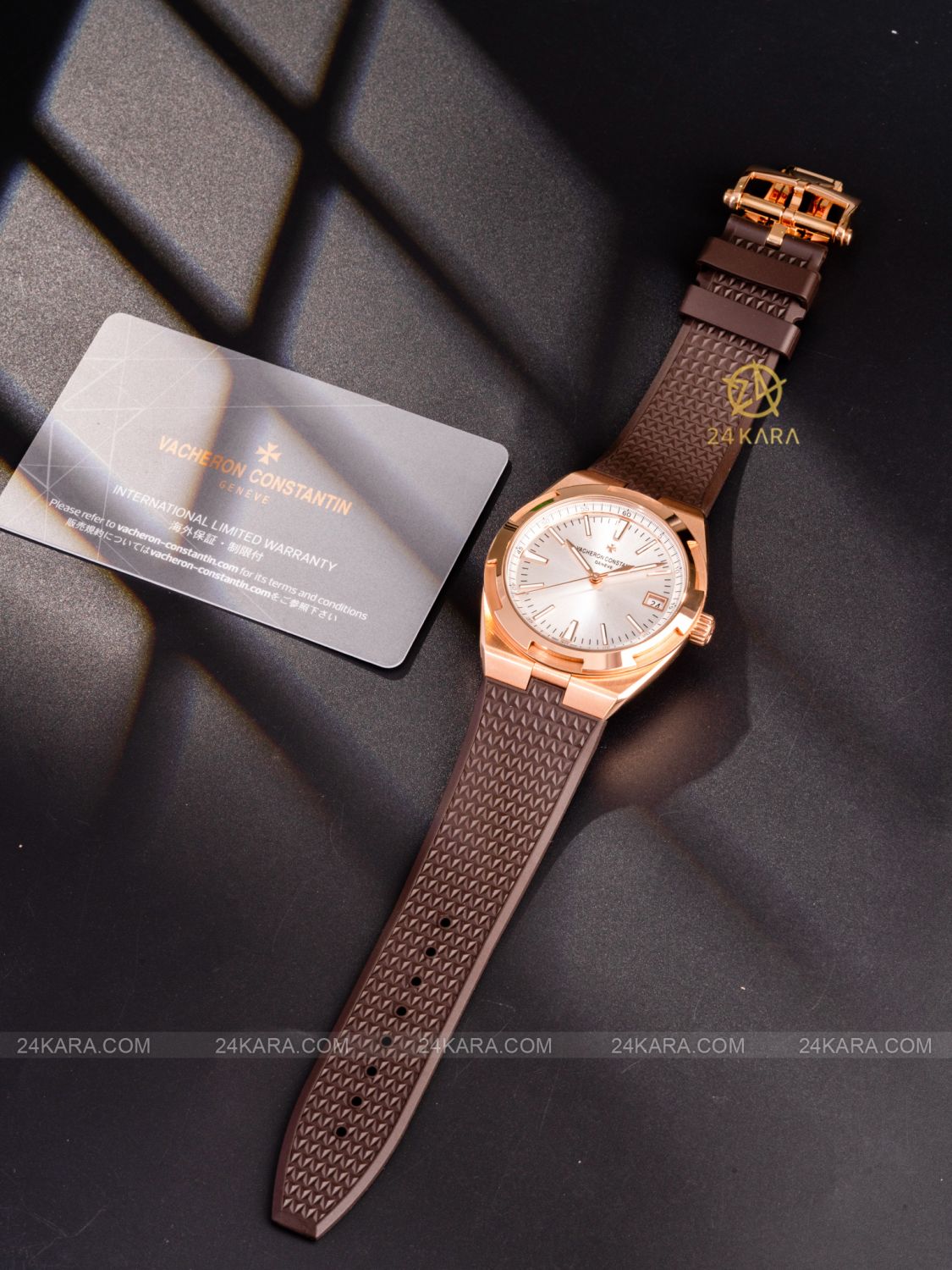 Đồng hồ Vacheron Constantin Overseas 41 Rose Gold 18K 4500V/000R-B127 mặt số trắng, dây da và dây cao su nâu