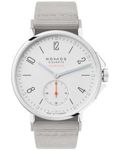 Đồng hồ Nomos Glashutte Ahoi Neomatik Ref.560