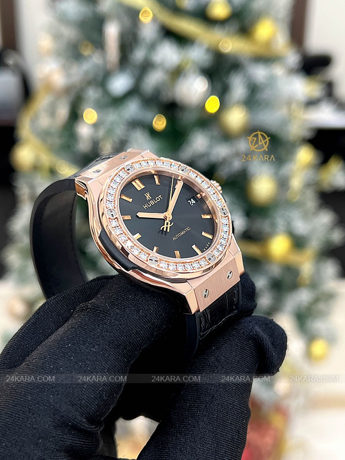 Đồng hồ Hublot Classic Fusion King Gold Diamonds 38 565.OX.1480.LR.1204 Dây da
