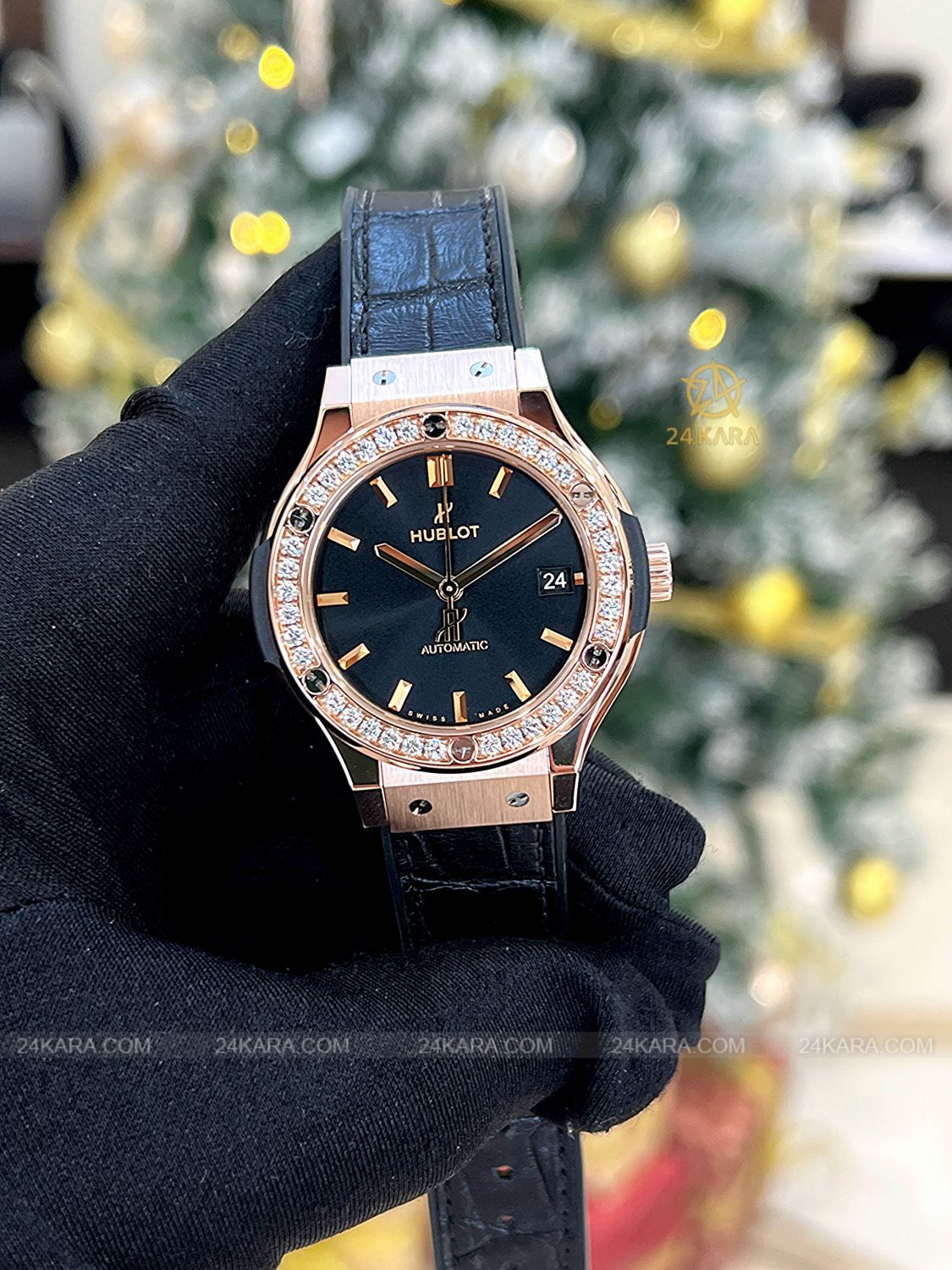 Đồng hồ Hublot Classic Fusion King Gold Diamonds 38 565.OX.1480.LR.1204 Dây da