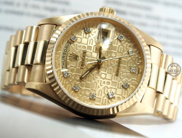 Đồng hồ Rolex Day Date 5 số 18238 mặt số vi tính vàng, cọc số kim cương (lướt)
