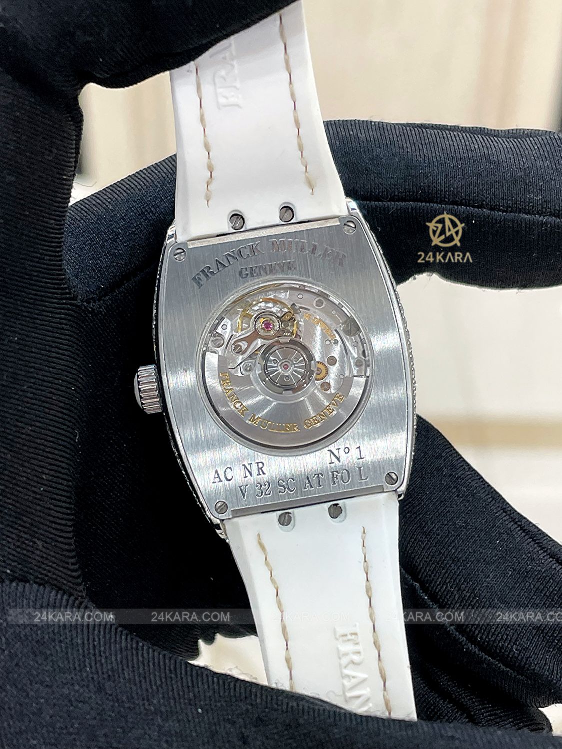 Đồng hồ Franck Muller Vanguard V32 Moonphase Snow White Customs Full Pave Diamond - Lướt