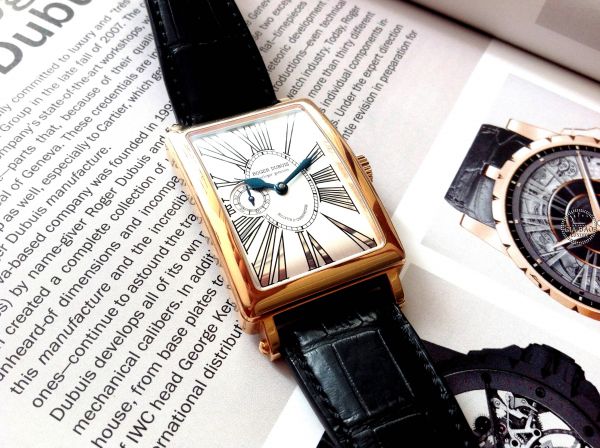 Đồng hồ Roger Dubuis Horloger Genevois Rose Gold 18K (lướt)