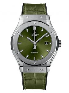 Đồng Hồ Hublot Classic Fusion Titanium Green 42 542.NX.8970.LR dây da - lướt