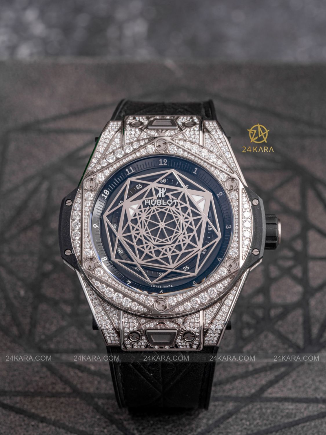 Đồng hồ Hublot Big Bang Sang Bleu Titanium Diamond Pave 45mm 415.NX.1112.VR.1704.MXM17 Limited 200pc - Unworn