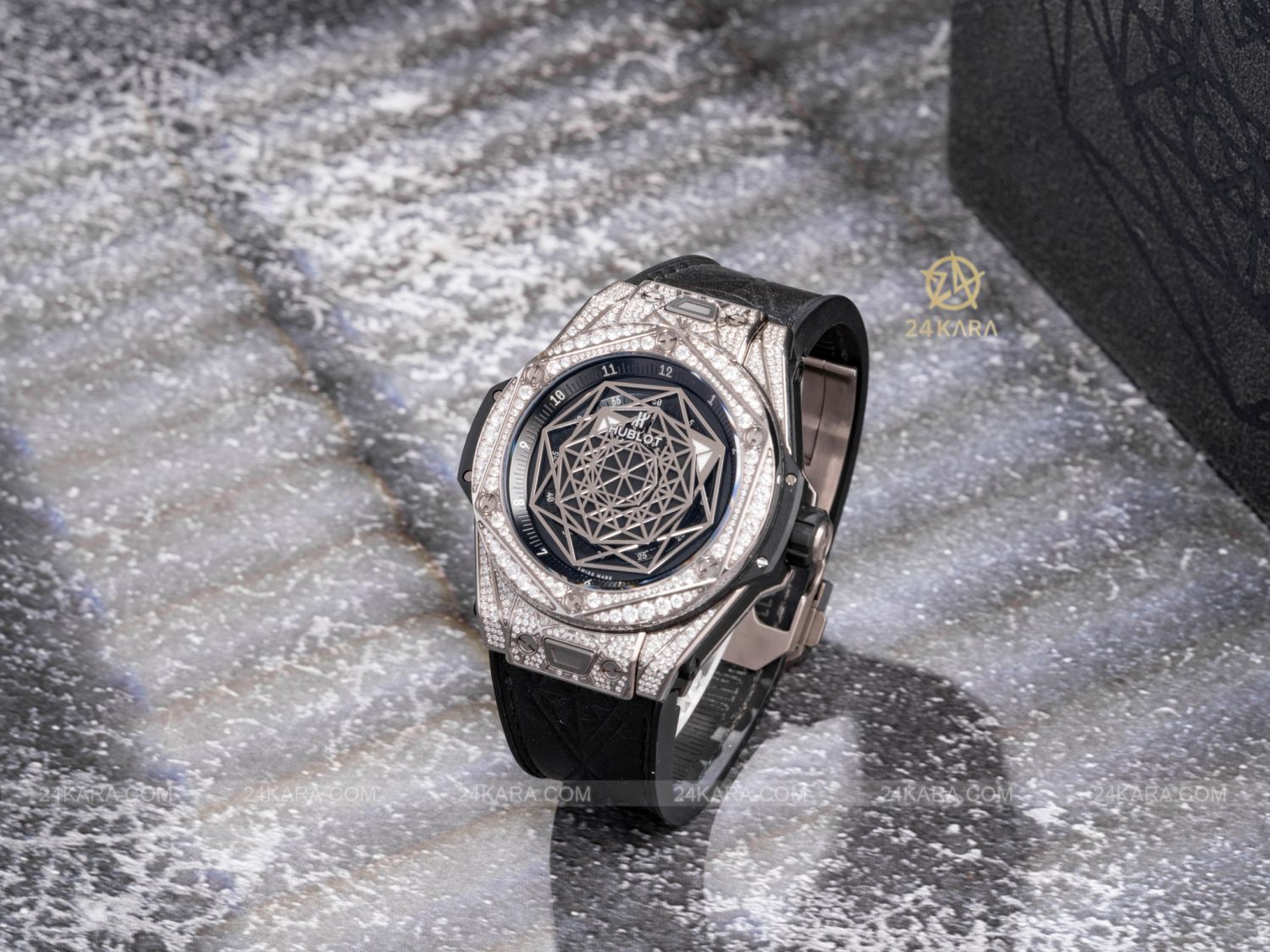 Đồng hồ Hublot Big Bang Sang Bleu Titanium Diamond Pave 45mm 415.NX.1112.VR.1704.MXM17 Limited 200pc - Unworn