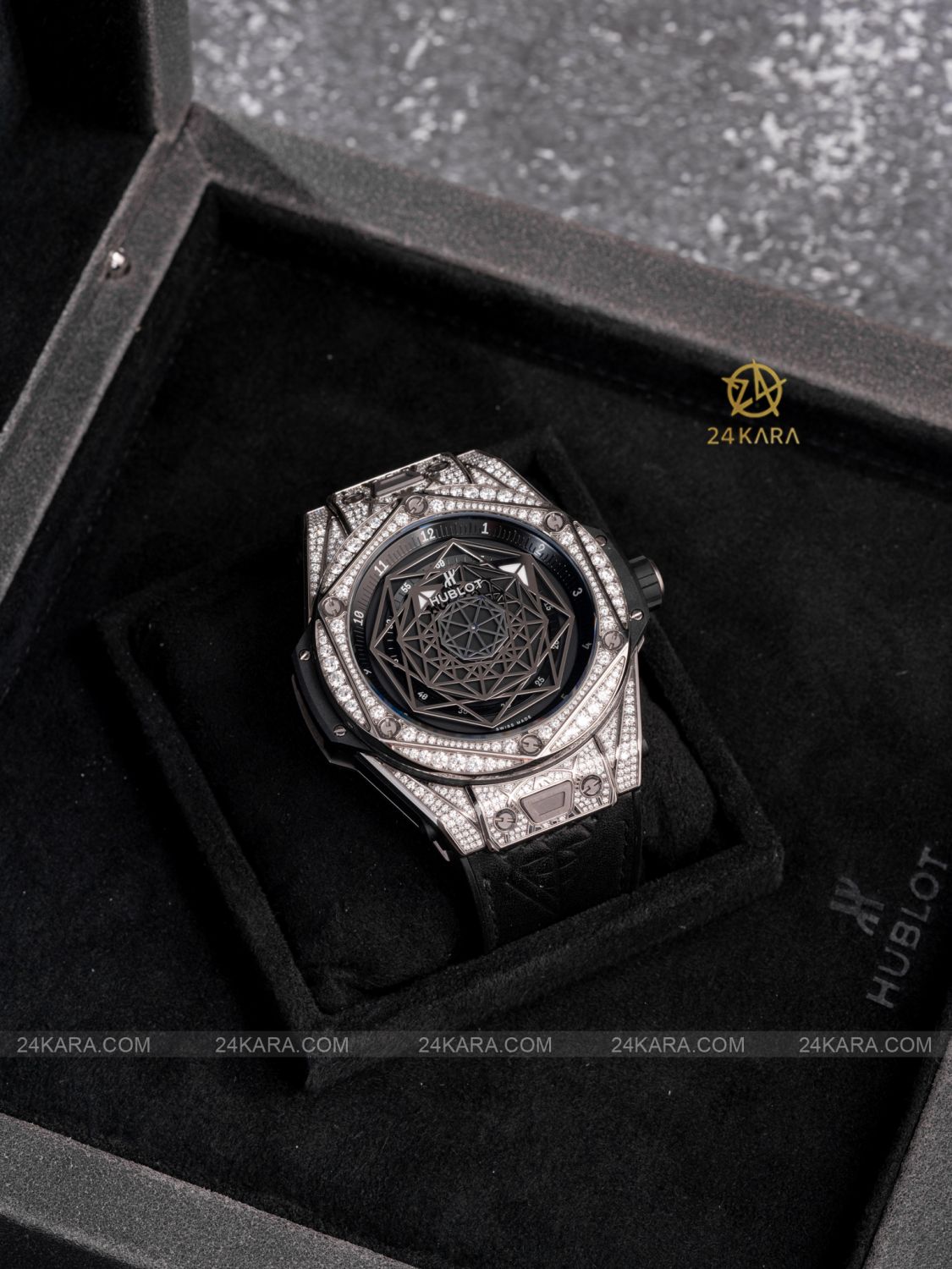 Đồng hồ Hublot Big Bang Sang Bleu Titanium Diamond Pave 45mm 415.NX.1112.VR.1704.MXM17 Limited 200pc - Unworn