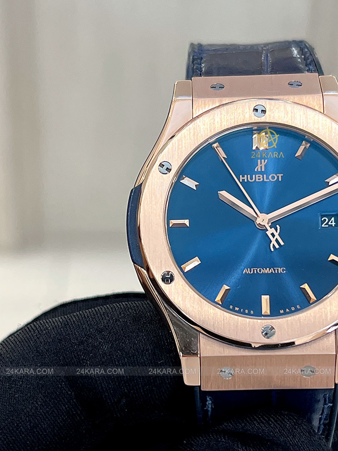 Đồng Hồ Hublot Classic Fusion Blue King Gold 42mm 542.OX.7180.LR - Lướt