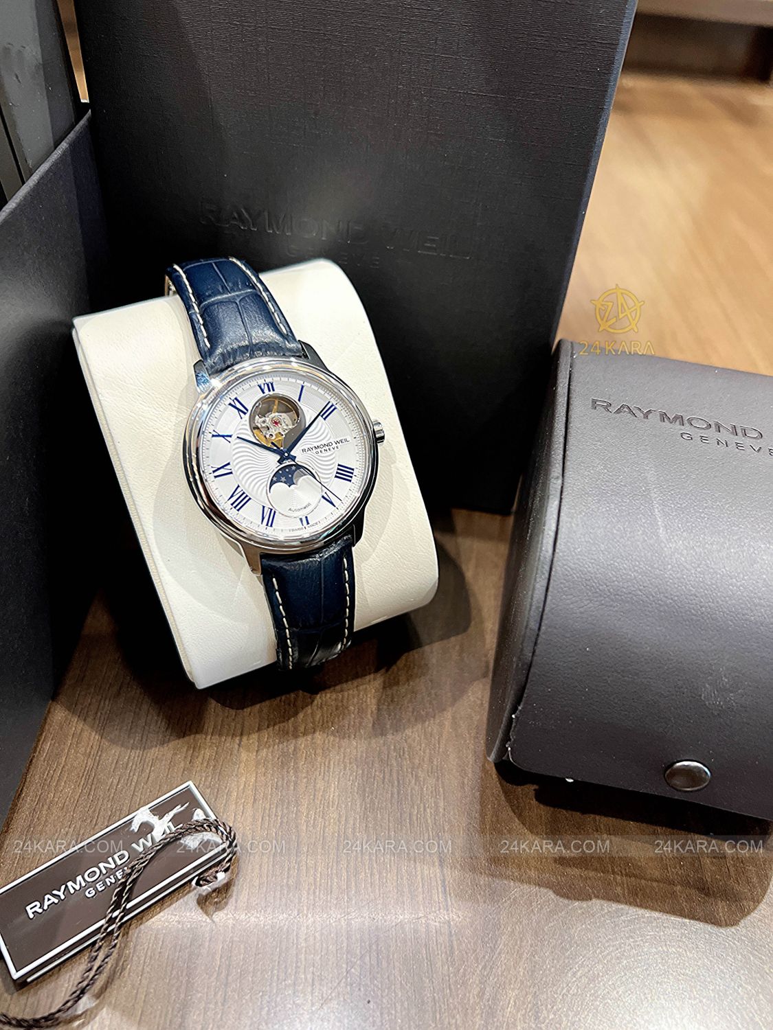 Đồng hồ Raymond Weil Maestro Moonphase 2240-STC-00655 - Lướt