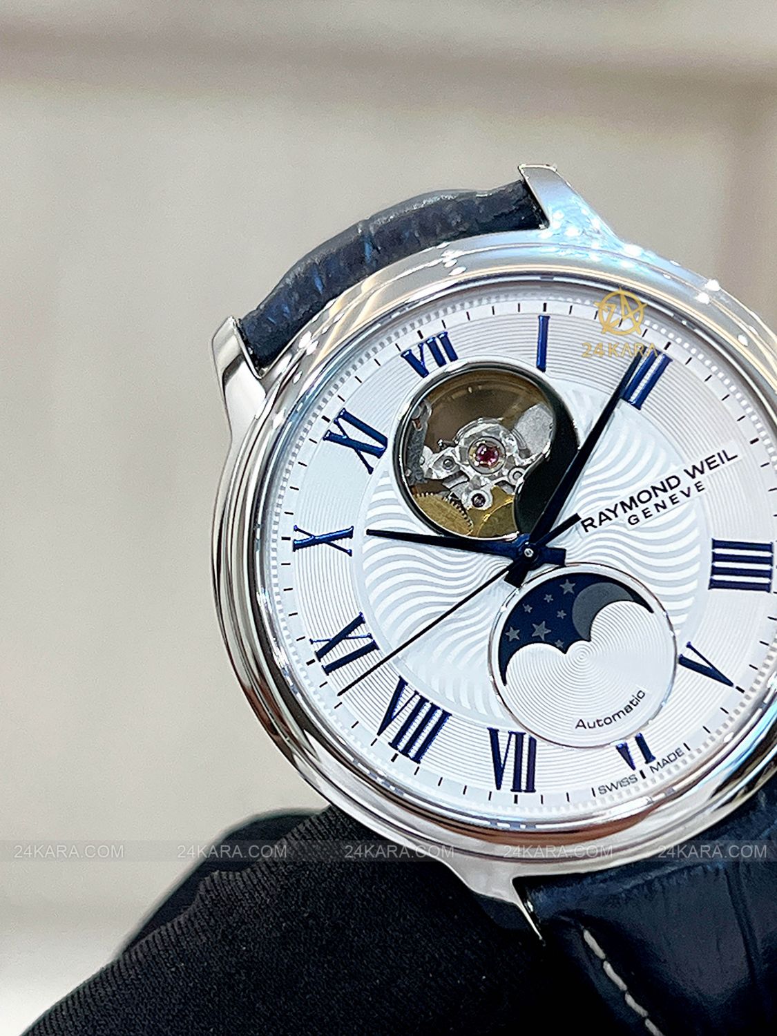 Đồng hồ Raymond Weil Maestro Moonphase 2240-STC-00655 - Lướt