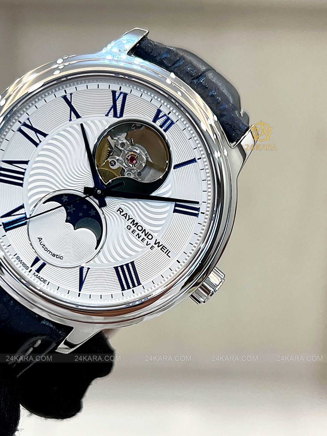 Đồng hồ Raymond Weil Maestro Moonphase 2240-STC-00655 - Lướt