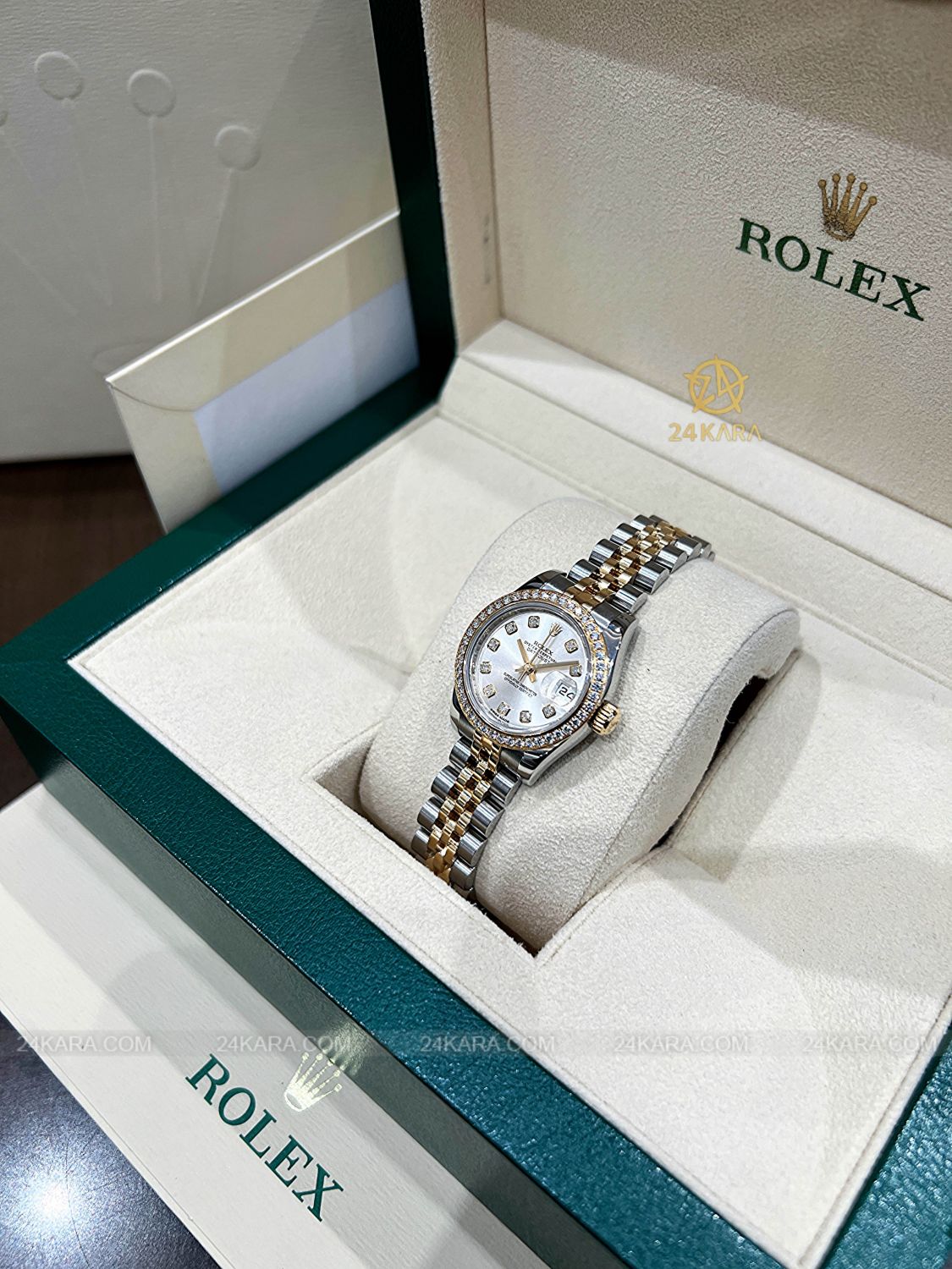 Đồng hồ Rolex Lady Datejust 26 M179383RBR 179383RBR Vàng kim 18ct Niềng kim cương hãng mặt số Silver nạm kim cương - Lướt