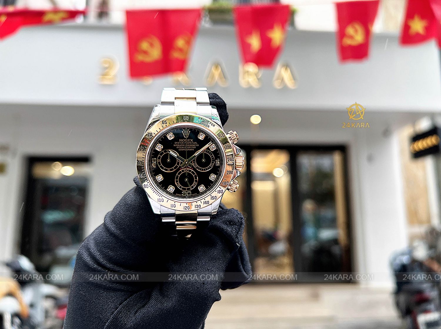 Đồng hồ Rolex Cosmograph Daytona 40 M116523-0043 116523-0043 Vàng Kim 18ct Mặt đen Cọc số Kim cương - Lướt