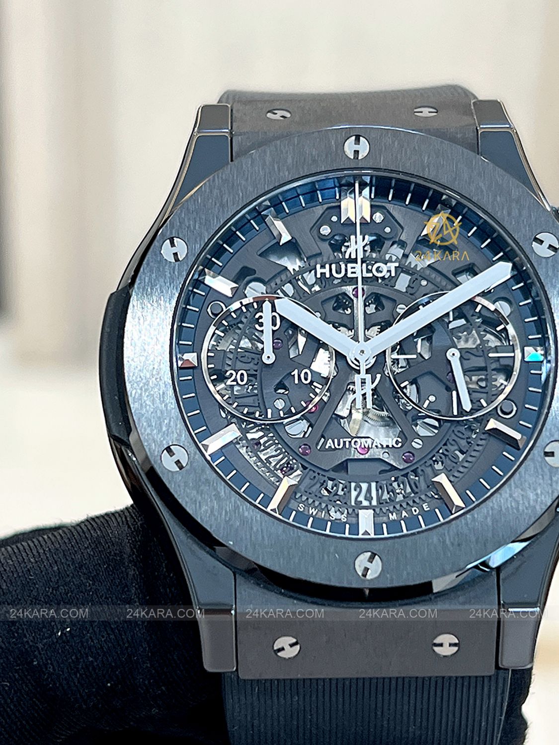 Đồng hồ Hublot Classic Fusion Aerofusion Black Magic 45 mm 525.CM.0170.RX Gốm Đen Skeleton Ceramic - Lướt