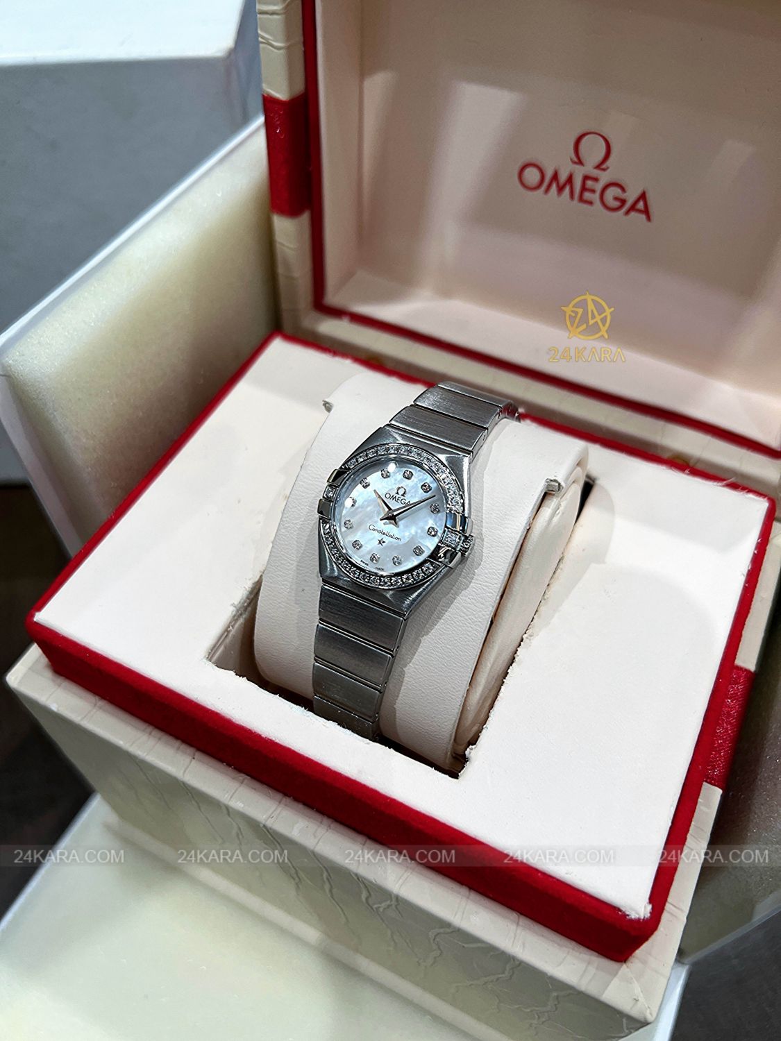 Đồng hồ Omega Constellation 123.15.24.60.55.001 Lady Mini 24 Mặt Ốc MOP Niềng Kim Cương - Lướt