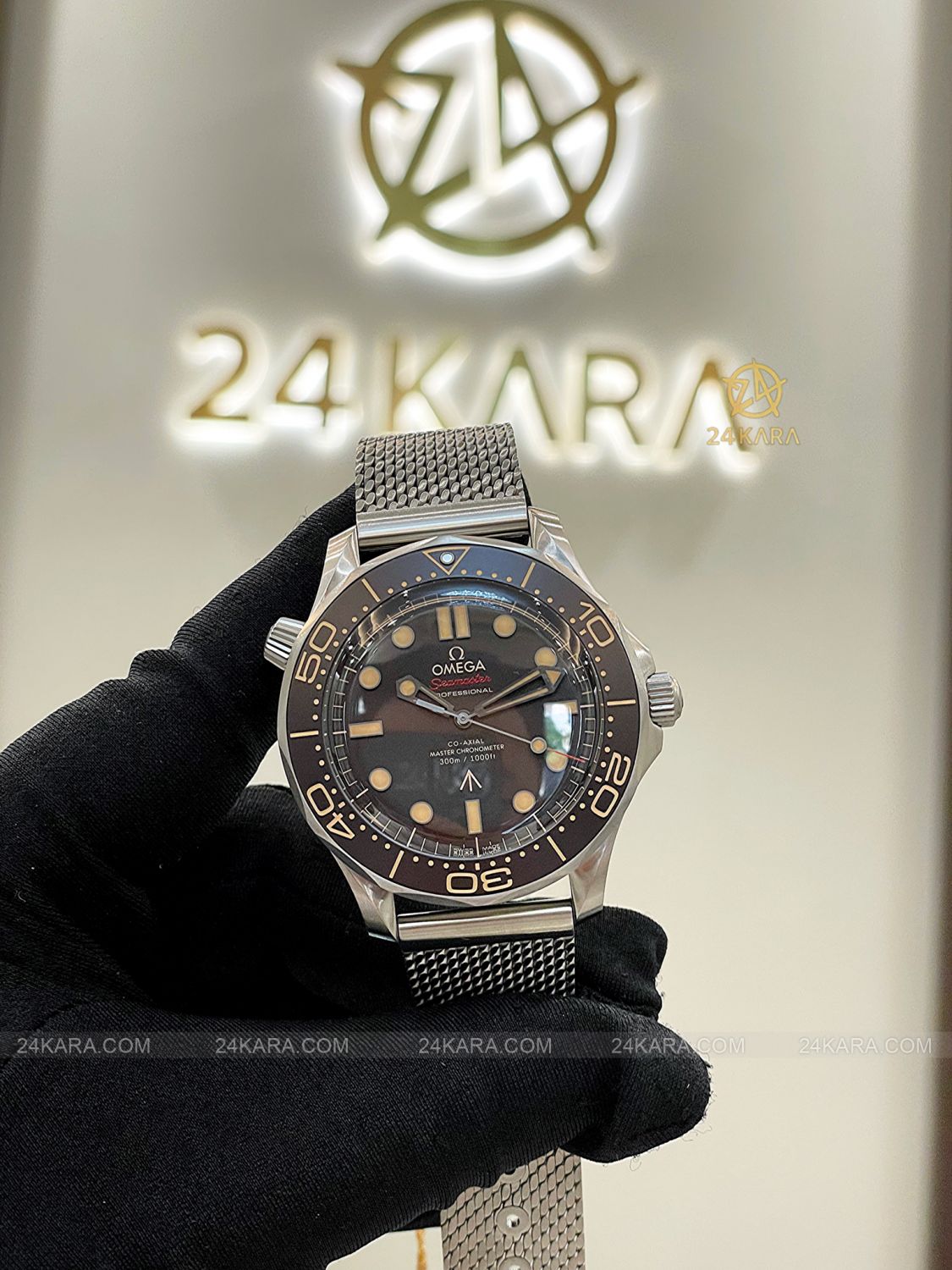 Đồng hồ Omega Seamaster Diver 300M 007 Edition