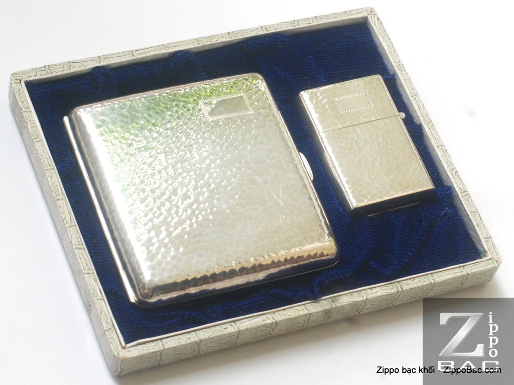 MS 145. Bộ Zippo và Hộp đựng thuốc bạc khối, gõ búa Nhật - New, full box