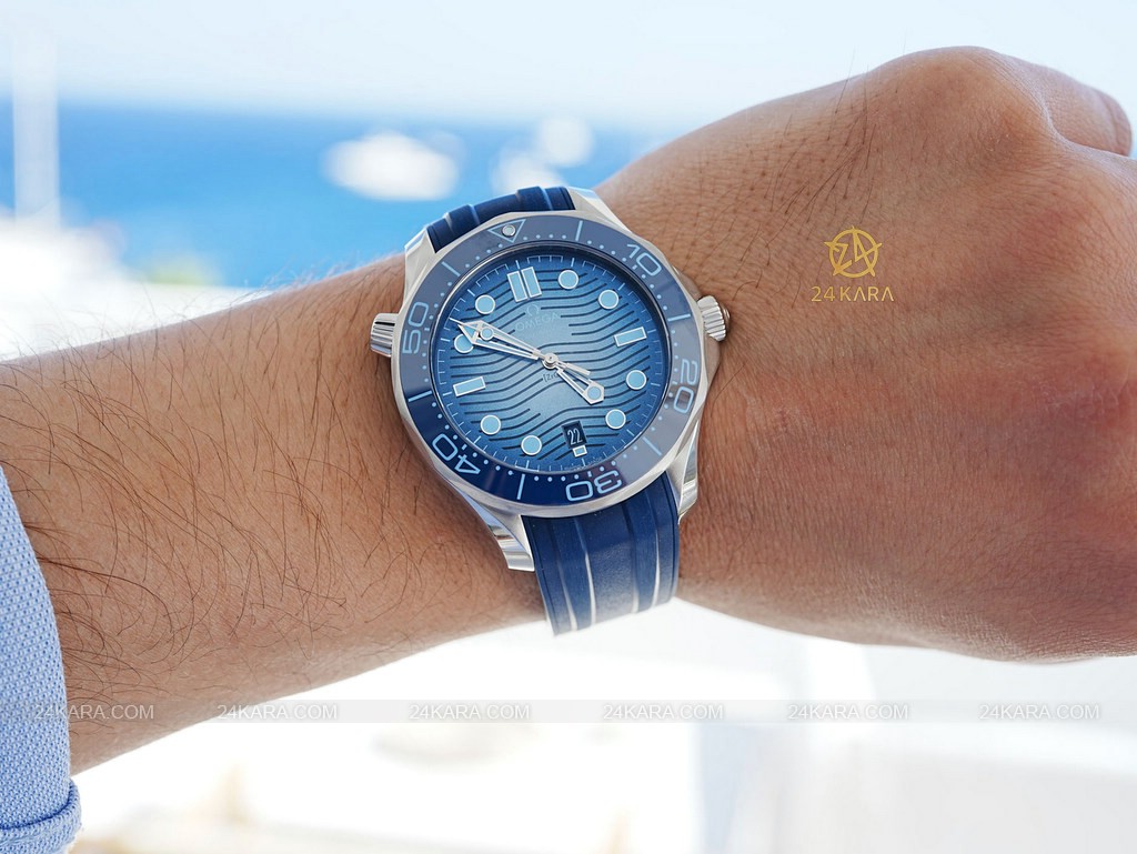 2023-omega-seamaster-diver-300m-summer-blue-75th-anniversary-master-chronometer-review-9