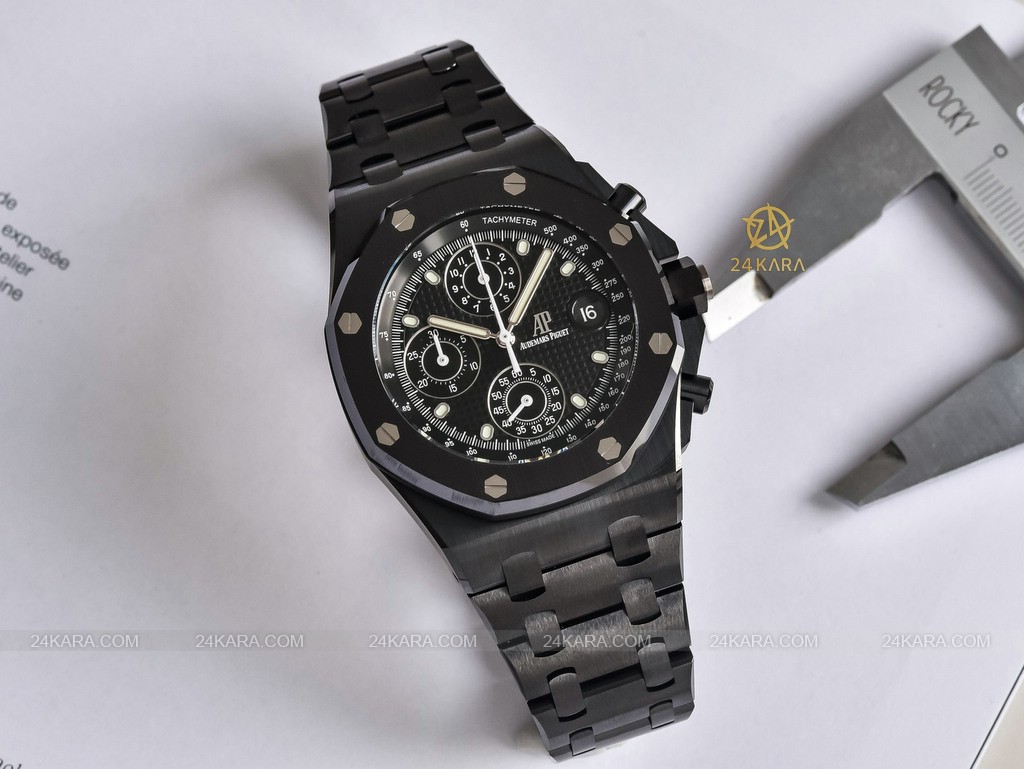 audemars-piguet-royal-oak-offshore-selfwinding-chronograph-42mm-black-ceramic-beast-26238ce-1