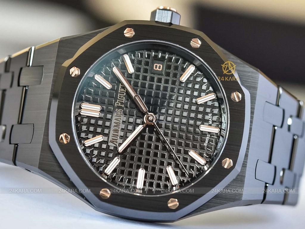 audemars_piguet_royal_oak_34mm_black_ceramic_77350ce.oo.1266ce.01-6