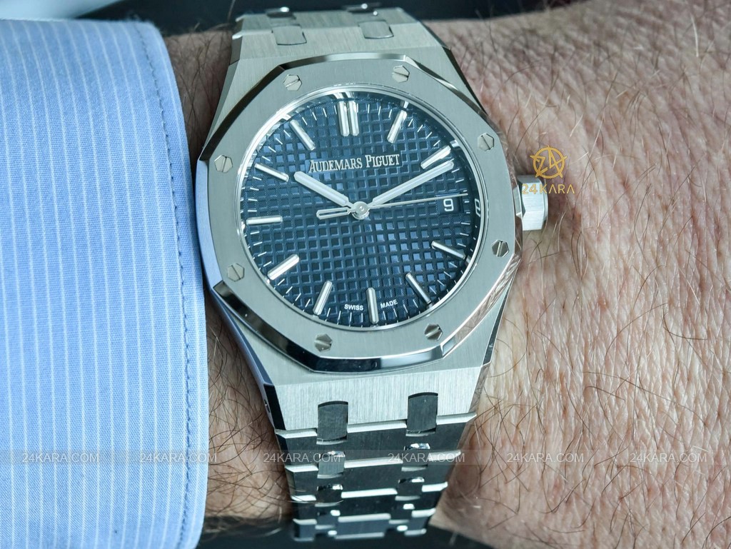 audemars_piguet_royal_oak_selfwinding_37mm_50th_anniversary-4