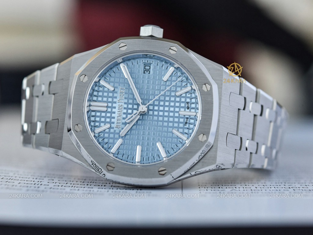 audemars_piguet_royal_oak_selfwinding_37mm_50th_anniversary-6