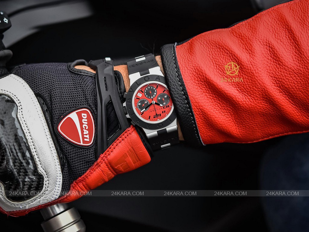 bulgari_aluminium_chronograph_ducati_special_edition_103701-10