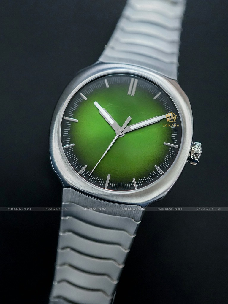 h-moser-cie-streamliner-centre-seconds-mark-2-2024-update-matrix-green-and-purple-haze-3