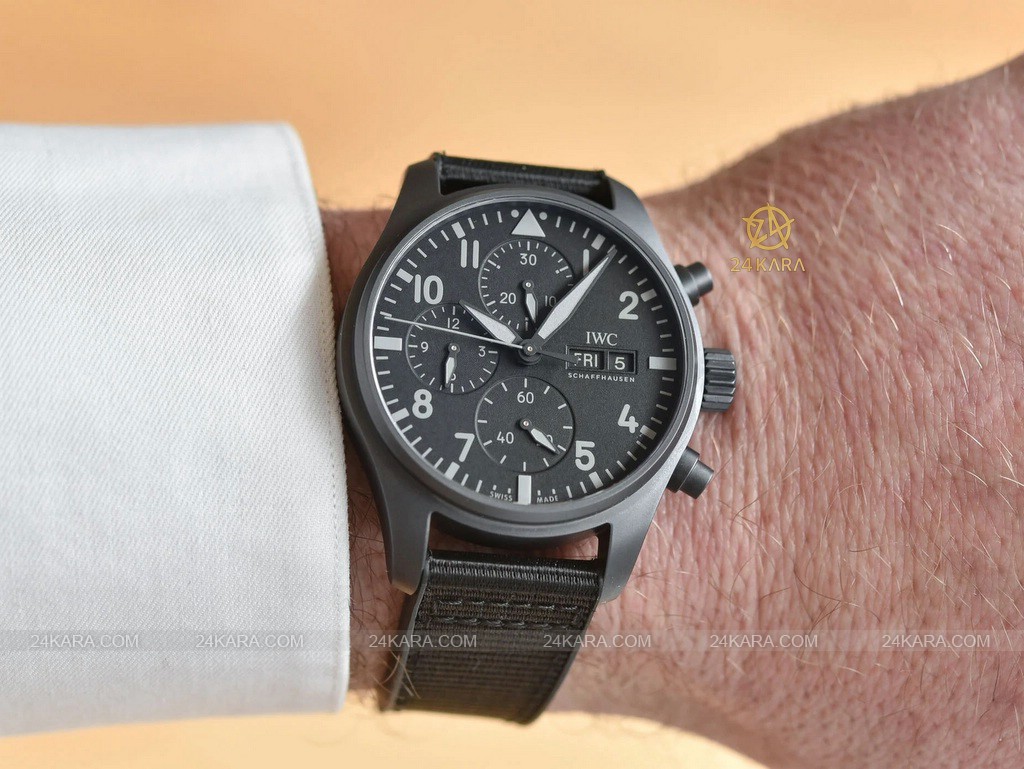 iwc-pilots-watch-chronograph-41-top-gun-ceratanium-iw388106-1