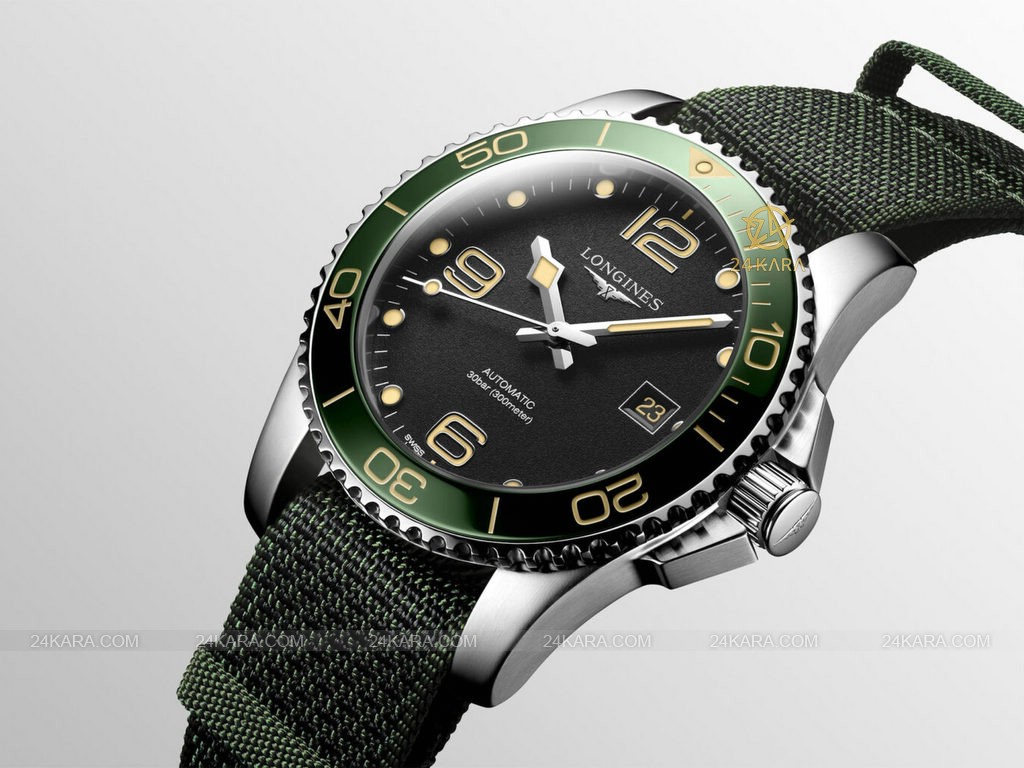 longines-hydroconquest-41mm-automatic-matte-black-dial-green-bezel-adventure-l3.781.4.05.2-l3.781.4.05.6-1