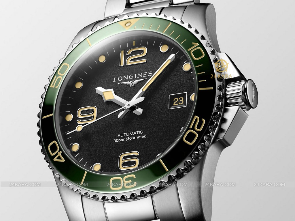 longines-hydroconquest-41mm-automatic-matte-black-dial-green-bezel-adventure-l3.781.4.05.2-l3.781.4.05.6-2