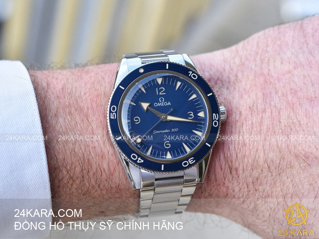 omega_seamaster_300_master_chronometer_watch_234.30.41.21.03.001-1