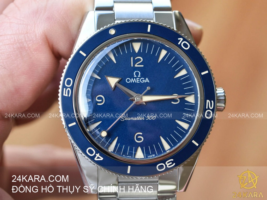 omega_seamaster_300m_234.30.41.21.03.001_blue_dial-2