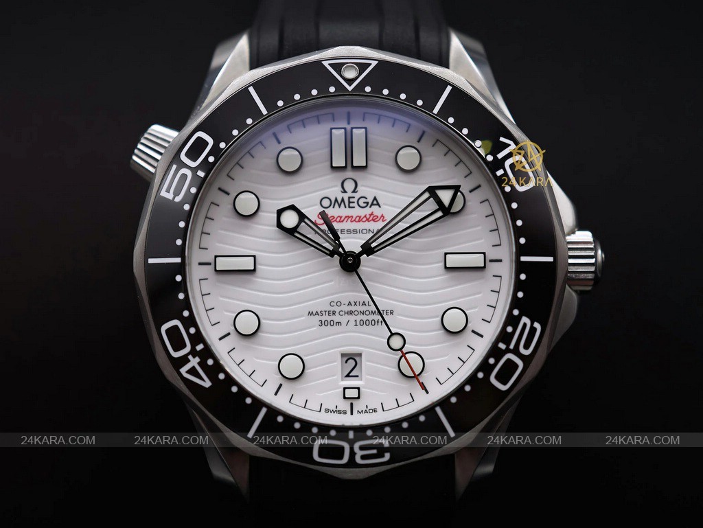 omega_seamaster_diver_300m_co-axial_master_chronometer_210.32.42.20.04.001-6