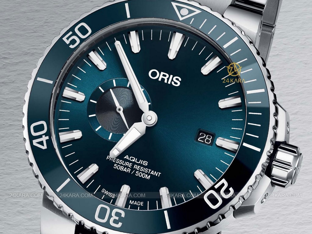 oris-aquis-small-second-date-blue-45.5mm-1