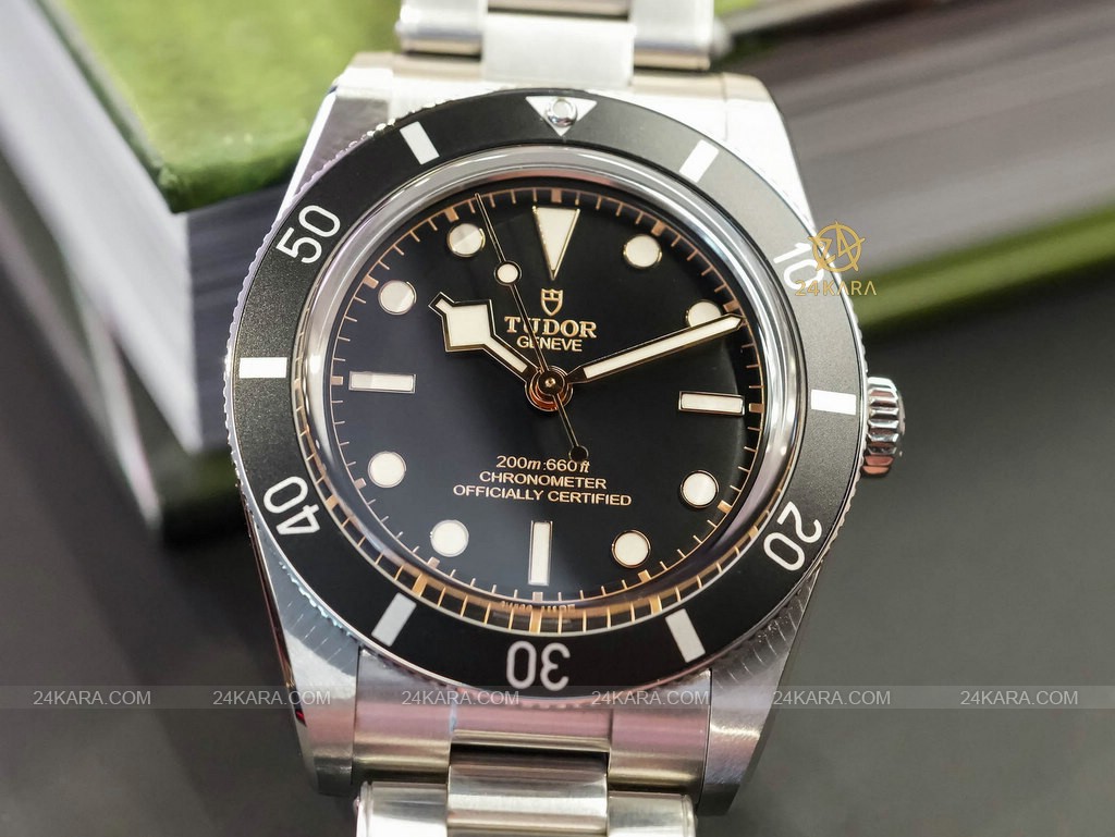 tudor-black-bay-54-dive-watch-37mm-reference-79000n-2