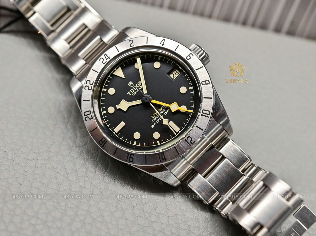 tudor-black-bay-pro-gmt-79470-review-1