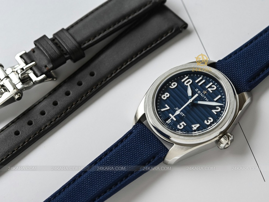 zenith-pilot-automatic-boutique-edition-2024-blue-dial-5